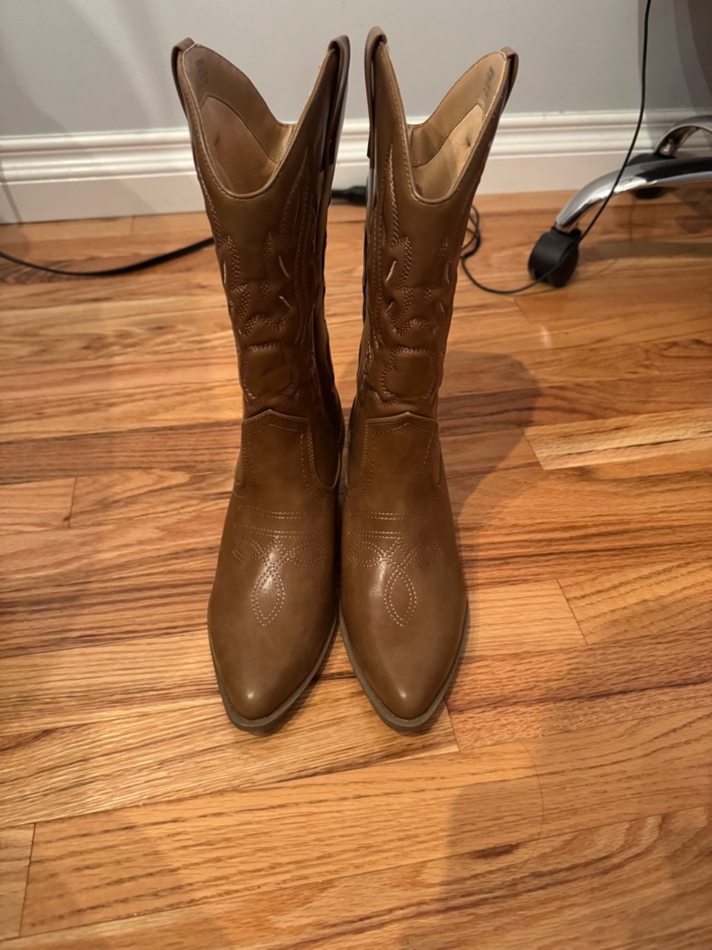 Classic Women's Brown Western Cowboy Boots
